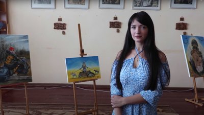 Художниця Ольга Жолобович малювала картини про війну в Україні саме для того, аби допомогти військовим. Художниця Ольга Жолобович малювала картини про війну в Україні саме для того, аби допомогти військовим.