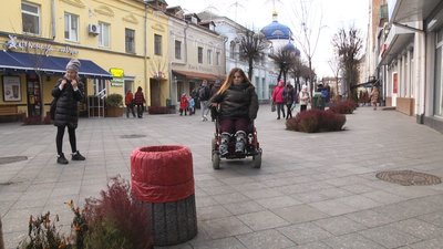 У Житомирі 22 людини з інвалідністю чотири місяці стоять у черзі на ремонт електровізків