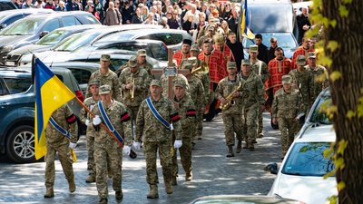 В Ужгороді попрощалися із полеглим на війні Олександром Красіцьким В Ужгороді попрощалися із полеглим на війні Олександром Красіцьким