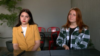 У Франківську волонтерки продають книги, аби підтримати ЗСУ