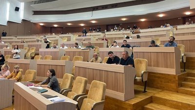 У Сумах депутати виділять гроші постраждалим від ударів безпілотників У Сумах депутати виділять гроші постраждалим від ударів безпілотників