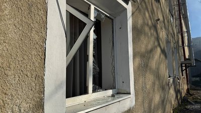 Розбиті вікна в Самборі