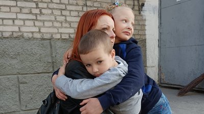 "Кожна сім'я — це розповідь про біль": вінничанка Вікторія Чешківська про волонтерство, Ірпінь та допомогу переселенцям "Кожна сім'я — це розповідь про біль": вінничанка Вікторія Чешківська про волонтерство, Ірпінь та допомогу переселенцям
