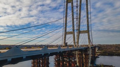 Відкрити проїзд до Нового року вантовим мостом у Запоріжжі не встигнуть — Служба Автодоріг