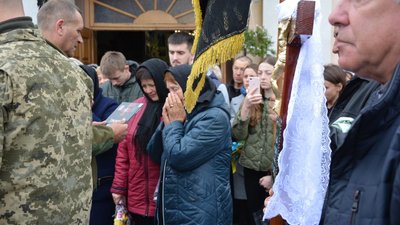 Був єдиним сином у батьків: на Тернопільщині попрощалися із бійцем Володимиром Гарником Був єдиним сином у батьків: на Тернопільщині попрощалися із бійцем Володимиром Гарником