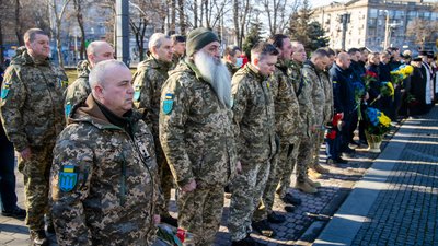 У Дніпрі вшанували пам'ять Героїв Небесної Сотні У Дніпрі вшанували пам'ять Героїв Небесної Сотні