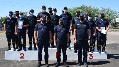На Миколаївщині змагалися рятувальники На Миколаївщині змагалися рятувальники