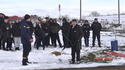 Як допомогти людині на кризі: майстер-клас від волинських рятувальників Як допомогти людині на кризі: майстер-клас від волинських рятувальників
