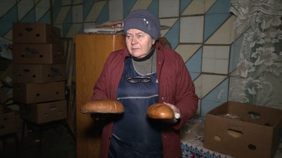 "Понад 40 куль в машині". Як російські військові обстріляли родину з Сумщини, яка возила хліб в окупації "Понад 40 куль в машині". Як російські військові обстріляли родину з Сумщини, яка возила хліб в окупації