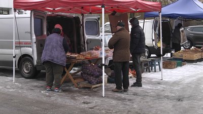 Ціна на картоплю — сільськогосподарський ринок у Луцьку Ціна на картоплю — сільськогосподарський ринок у Луцьку