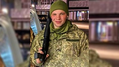 Троє жителів Кіровоградщини загинули у боях з російською армією Троє жителів Кіровоградщини загинули у боях з російською армією