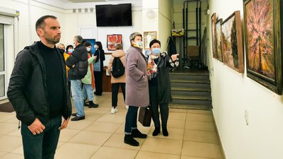 Художник Сергій Носок презентував у Житомирі персональну виставку клинкописів Художник Сергій Носок презентував у Житомирі персональну виставку клинкописів