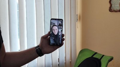 Монахиня з Тернопільщини написала ікони, щоб допомогти добровольцям Монахиня з Тернопільщини написала ікони, щоб допомогти добровольцям