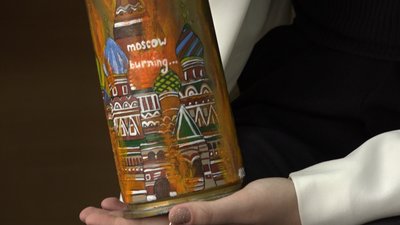Розмальовує гільзи, щоб продати на аукціоні. Дочка бійця з Прикарпаття збирає гроші на авто для 102 бригади Розмальовує гільзи, щоб продати на аукціоні. Дочка бійця з Прикарпаття збирає гроші на авто для 102 бригади