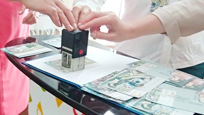 До 150-річчя від дня народження Лесі Українки у Луцьку провели спецпогашення поштових марок