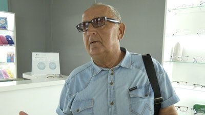 Переселенцям на Волині безплатно роздають окуляри від благодійників Переселенцям на Волині безплатно роздають окуляри від благодійників