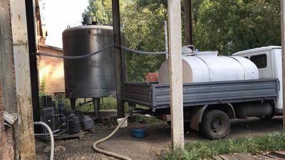 На Полтавщині молокоприймальний пункт призупинив роботу через антисанітарію