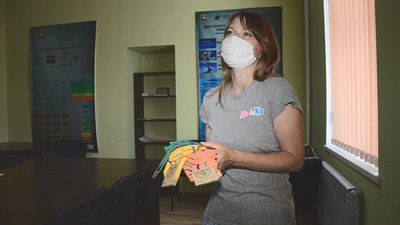 Майже 3 тисячі кольорових шкарпеток продали в Тернополі, щоб "сонячні діти" поїхали на відпочинок Майже 3 тисячі кольорових шкарпеток продали в Тернополі, щоб "сонячні діти" поїхали на відпочинок