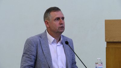 На сесії міської ради виділили п'ять мільйонів гривень на ліквідацію пошкоджень після обстрілів На сесії міської ради виділили п'ять мільйонів гривень на ліквідацію пошкоджень після обстрілів