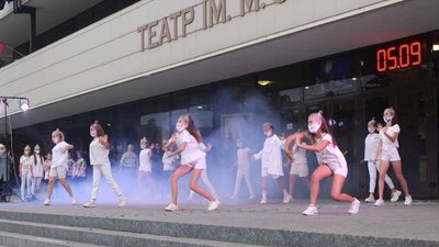 Нові мурали, фотозони та перформанси: "Ніч міста" вчетверте відбувся у Сумах Нові мурали, фотозони та перформанси: "Ніч міста" вчетверте відбувся у Сумах