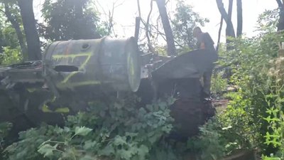 Голова громади показав знищену російську техніку на Дергачівщині