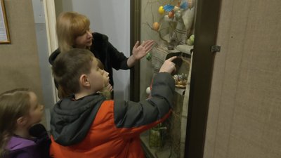 Черкащани писали Стрітенську писанку Черкащани писали Стрітенську писанку