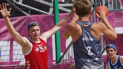 Сумська команда з пляжного гандболу посіла четверте місце на університетських іграх Сумська команда з пляжного гандболу посіла четверте місце на університетських іграх