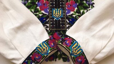 Борщівська сорочка для воїна: вишивальниця з Тернопільщини започаткувала новий проєкт