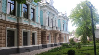 У Сумах організували цикл благодійних екскурсій для допомоги Збройним силам України У Сумах організували цикл благодійних екскурсій для допомоги Збройним силам України