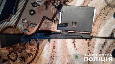 Миколаївські поліцейські штурмом викрили сховок наркоділків Миколаївські поліцейські штурмом викрили сховок наркоділків