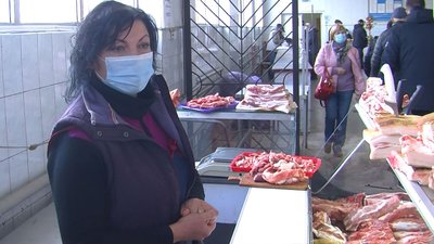 Луцькі ринки працюють з обмеженнями. Що змінилося для покупців Луцькі ринки працюють з обмеженнями. Що змінилося для покупців