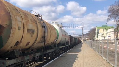 Посадовців Сумщини підозрюють у розкраданні палива українських підприємців