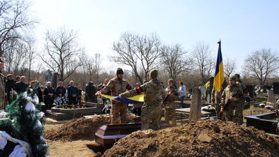 На Закарпатті попрощалися із військовим Каролем Кадашем