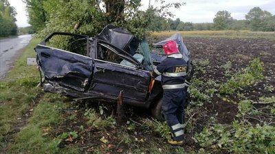 На Кіровоградщині під час аварії біля Новоархангельська загинув водій з Чернігівщини На Кіровоградщині під час аварії біля Новоархангельська загинув водій з Чернігівщини