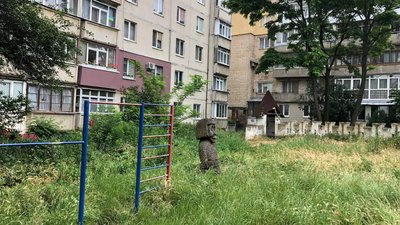 Облаштують інклюзивну карусель. У Чернівцях планують відремонтувати дитячий майданчик на Гравітоні Облаштують інклюзивну карусель. У Чернівцях планують відремонтувати дитячий майданчик на Гравітоні