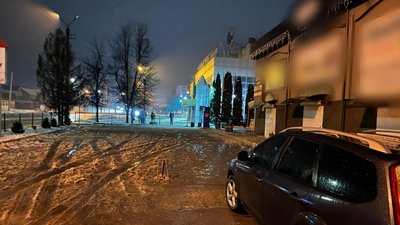 Поранив ножем трьох людей: поліцейські повідомили про підозру 20-річному франківцю Поранив ножем трьох людей: поліцейські повідомили про підозру 20-річному франківцю