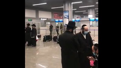 Понад сотня паломників не можуть перетнути кордон України