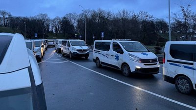 На Чернігівщину приїхали “швидкі” з ліками На Чернігівщину приїхали “швидкі” з ліками
