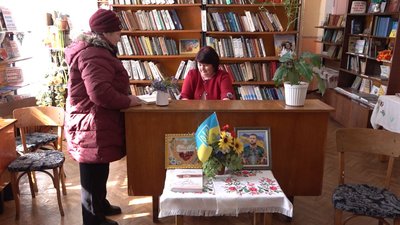 У сільській бібліотеці на Черкащині пустують полиці. Чому так сталось У сільській бібліотеці на Черкащині пустують полиці. Чому так сталось