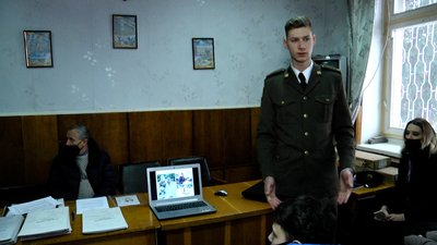 Зацікавлюють йти до війська – у Житомирі курсанти зустрілись із старшокласниками Зацікавлюють йти до війська – у Житомирі курсанти зустрілись із старшокласниками