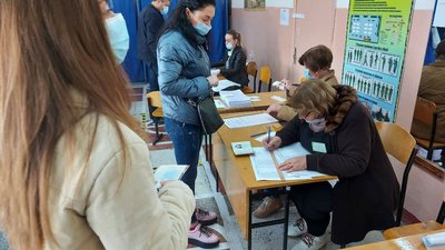 П'ятьом харків'янам відмовили у голосуванні: пред'являли паспорт в "Дії"