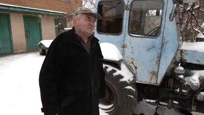 Власноруч зібрав і встановив вітряки: як господарює енергонезалежний пенсіонер з Борзни Власноруч зібрав і встановив вітряки: як господарює енергонезалежний пенсіонер з Борзни