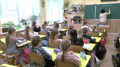 У Черкасах школярі повернулися за парти