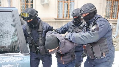 У житомирському Будинку правосуддя пройшли масштабні навчання Служби судової охорони і поліції У житомирському Будинку правосуддя пройшли масштабні навчання Служби судової охорони і поліції
