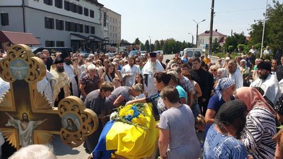 На Тернопільщини попрощалися з загиблими військовослужбовцями На Тернопільщини попрощалися з загиблими військовослужбовцями