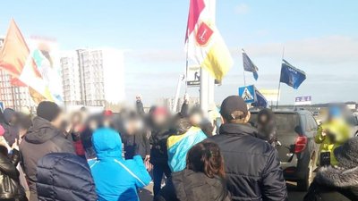 Поліція відкрила кримінальне провадження через перекриття дороги під Одесою Поліція відкрила кримінальне провадження через перекриття дороги під Одесою