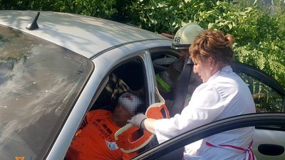 Внаслідок ДТП на Дніпропетровщині травмувалися п'ятеро людей Внаслідок ДТП на Дніпропетровщині травмувалися п'ятеро людей