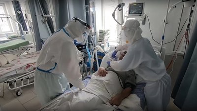 "Будні ковідні": у Рівному зняли фільм про роботу медиків під час пандемії