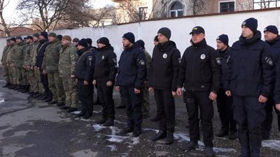 Прикарпатські правоохоронці повернулися із зони проведення ООС Прикарпатські правоохоронці повернулися із зони проведення ООС