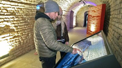 Відвідувачі Окольного замку